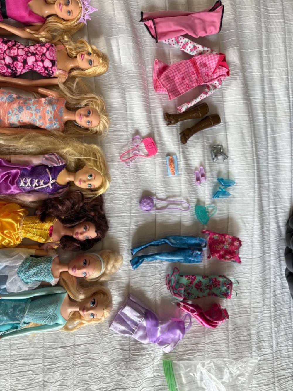 Barbies, Disney Barbies - Picture 2 of 2